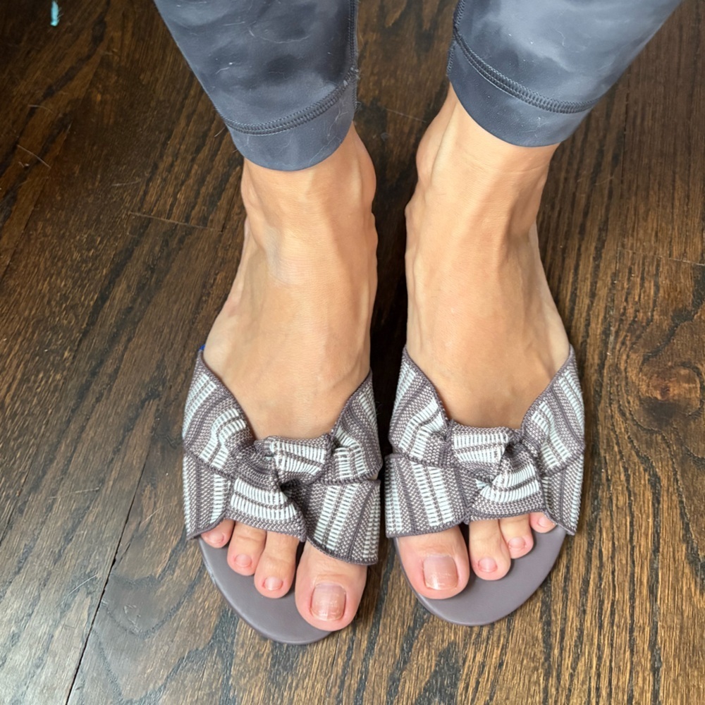 Rothy's The Knot Sandal Twist Slide Taupe Retired - Picture 7 of 8